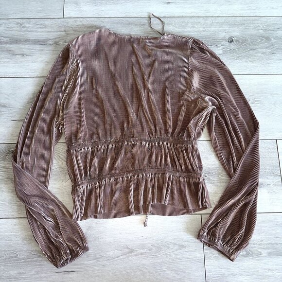 Zara Pale Brown Pink Mauve Metallic Pleated Long Sleeve V-Neck Top Women's Large - Picture 4 of 4